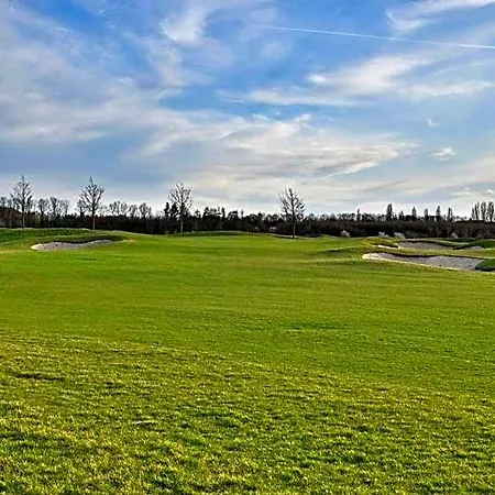 אתר נופש Golf 3*